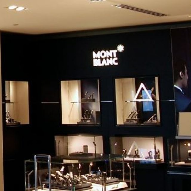 Montblanc : shopping de produits de luxes, modes & accessoires à Paris-Charles De Gaulle