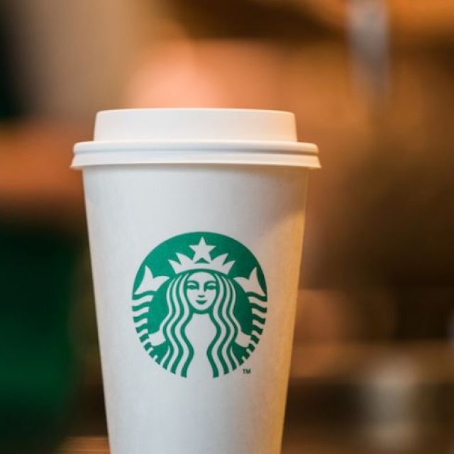 Starbucks Coffee à l’aéroport Paris Orly