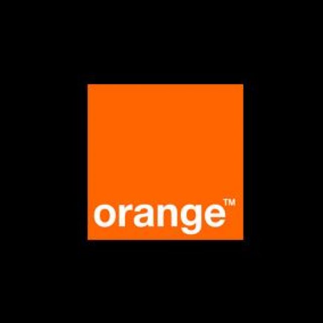 Kiosque 4G de Orange : shopping multimédia à Paris Charles De Gaulle