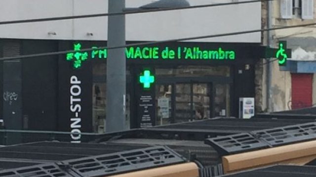 Pharmacie de l’Alhambra à la gare de Marseille-Blancarde