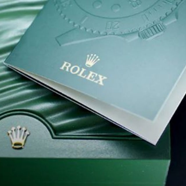 Rolex : shopping de produits de luxes, modes & accessoires à Paris-Charles De Gaulle