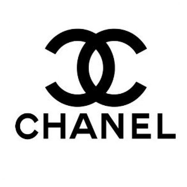 Chanel : shopping de luxe, mode & accessoires à Paris-Charles De Gaulle