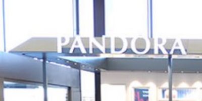 Pandora : shopping de produits de luxes, modes &#038; accessoires à Paris-Charles De Gaulle